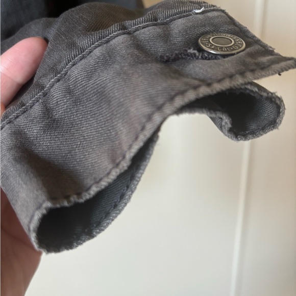 Men’s Levi’s classic trucker jacket in dark grey. Used - Picture 4 of 5